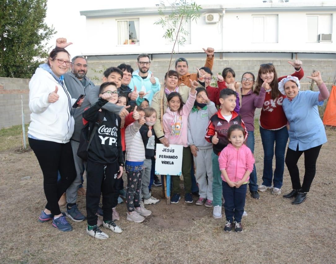 EMOTIVO HOMENAJE A JESÚS FERNANDO VIDELA
