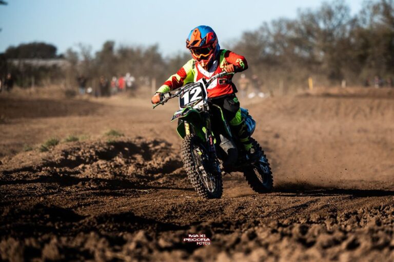 SANTINO RIBA EN LO MAS ALTO DEL PODIO