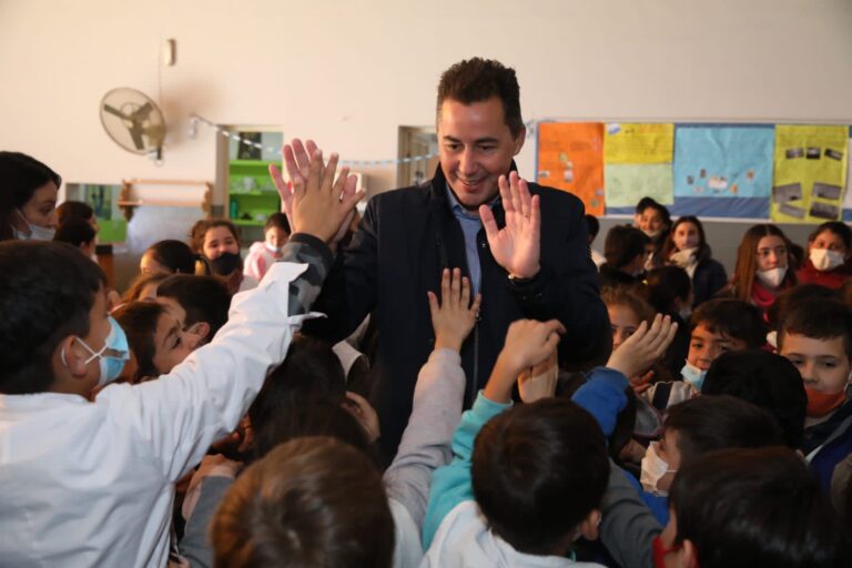 CALVO HABILITÓ EL GAS NATURAL EN DOS ESTABLECIMIENTOS EDUCATIVOS DE MARULL