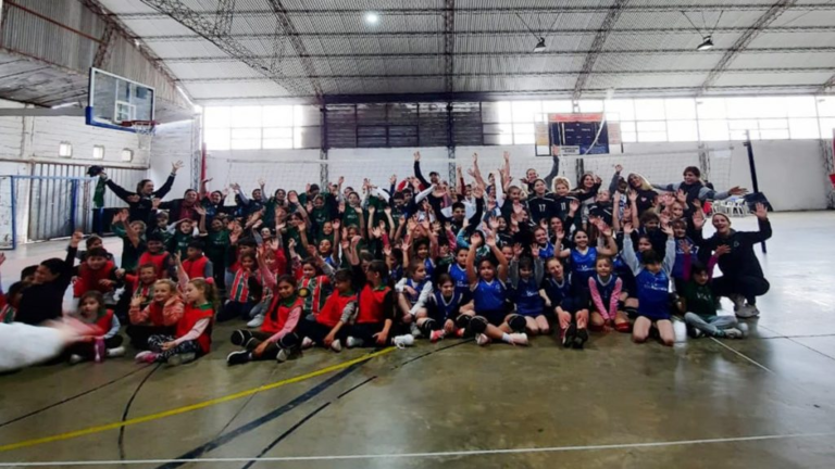 ENCUENTRO DE VÓLEY INFANTIL EN EL CLUB SPORTIVO 24 DE SEPTIEMBRE