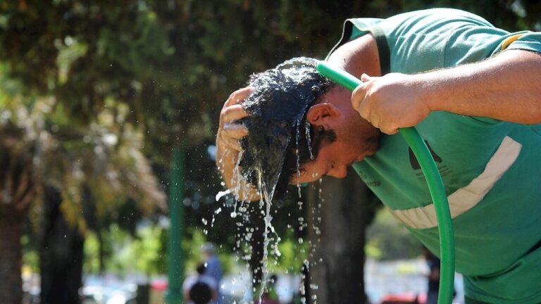 LAS ALTAS TEMPERATURAS SIGUEN AZOTANDO A GRAN PARTE DEL PAÍS