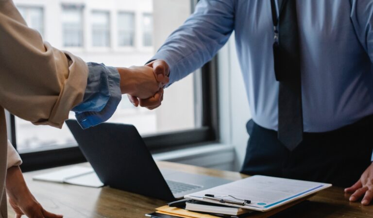 OFICINA DE EMPLEO: TU PUERTA AL TRABAJO EN ARROYITO