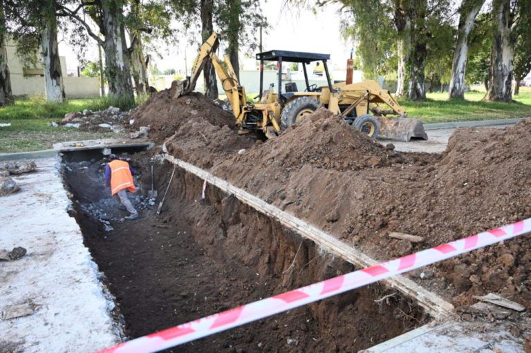 NUEVA OBRA DE DESAGÜE EN ARROYITO