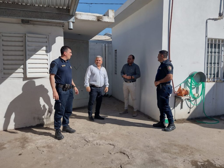 EL INTENDENTE VISITÓ LA BASE POLICIAL OPERATIVA SUR