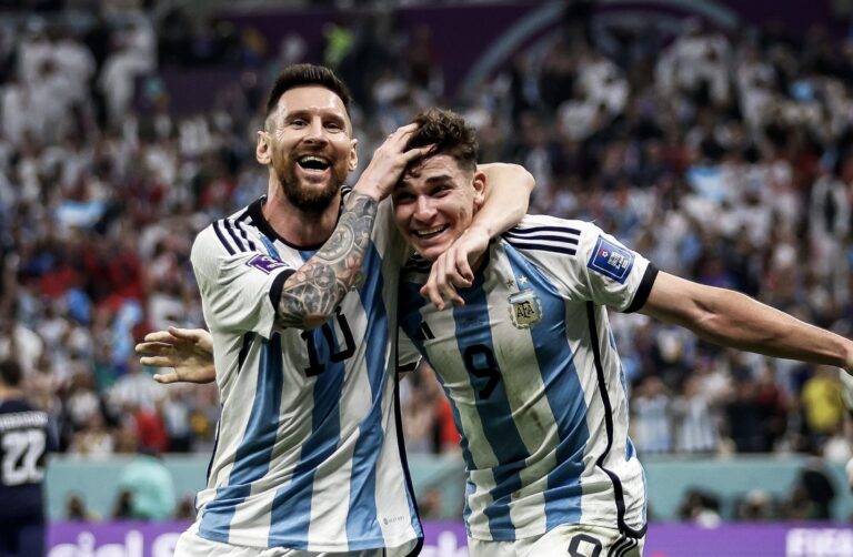 MESSI Y JULIÁN ÁLVAREZ NOMINADOS A LOS PREMIOS THE BEST 2023