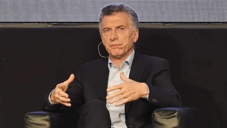MACRI ACUSÓ AL RADICALISMO DE TRANSAR CON SERGIO MASSA