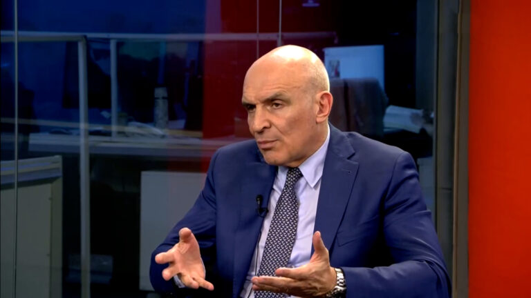 ESPERT FUE DENUNCIADO POR TUITEAR “CÁRCEL O BALA”