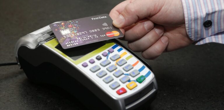 POR UN ERROR, LOS BANCOS ANULARON LOS REINTEGROS DEL IVA