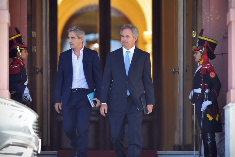 LUIS CAPUTO ANUNCIARÁ MAÑANA LAS PRIMERAS MEDIDAS ECONÓMICAS