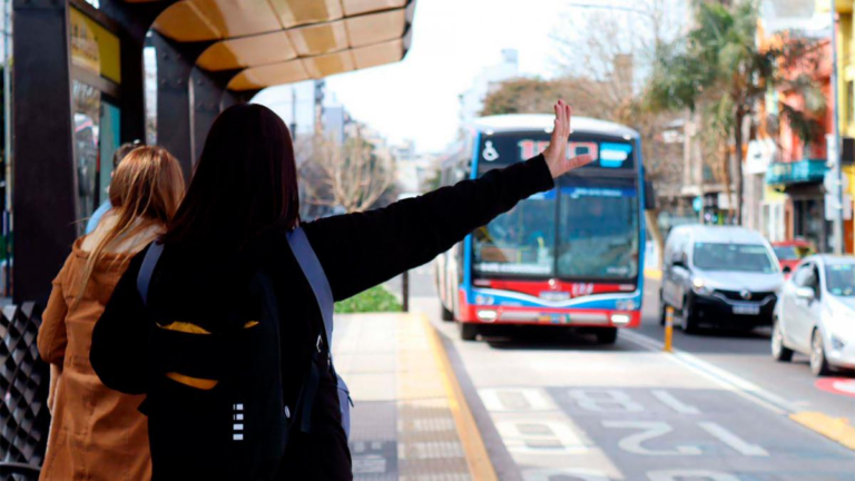 LA REDUCCIÓN DE LOS SUBSIDIOS AL TRANSPORTE Y SERVICIOS SERÁ EN ENERO