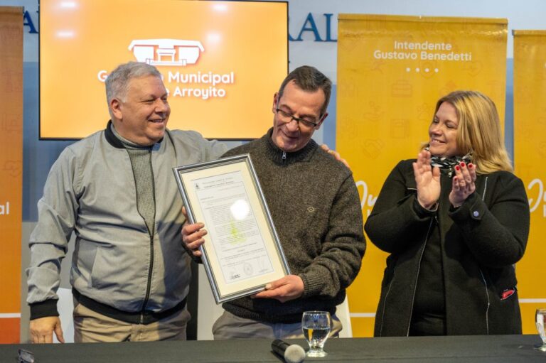 NÉSTOR LÁZARO FUE DECLARADO COMO EL PRIMER EMBAJADOR CULTURAL DE LA CIUDAD