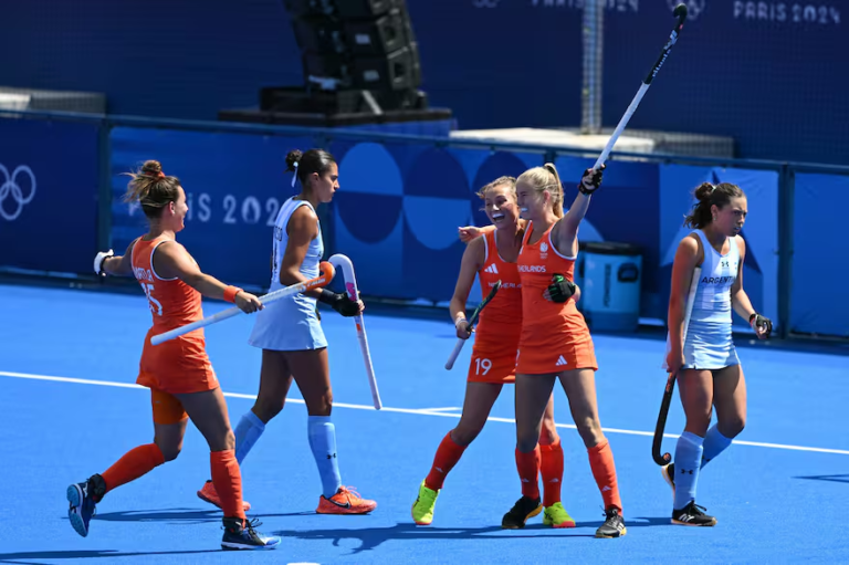 LAS LEONAS PERDIERON EN SEMIS Y JUGARÁN POR EL BRONCE
