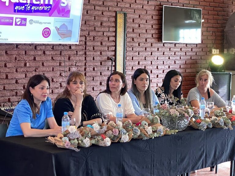 SE REALIZÓ CON ÉXITO LA CHARLA INTEGRAL SOBRE CÁNCER DE MAMA