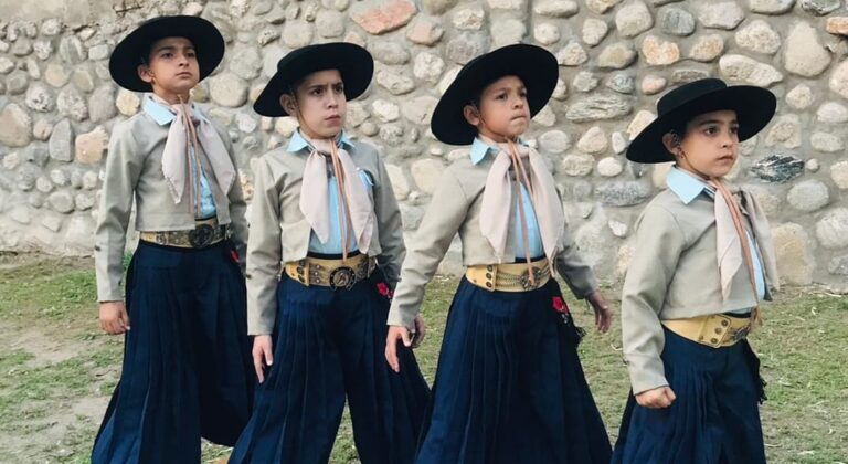 EL BALLET DEL XANAES ORGANIZA UNA RIFA PARA PARTICIPAR EN EL FESTIVAL DE MALAMBO