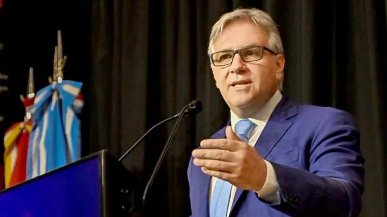 LLARYORA APOYÓ AL CAMPO Y PIDIÓ REDUCIR LAS RETENCIONES A LAS IMPORTACIONES